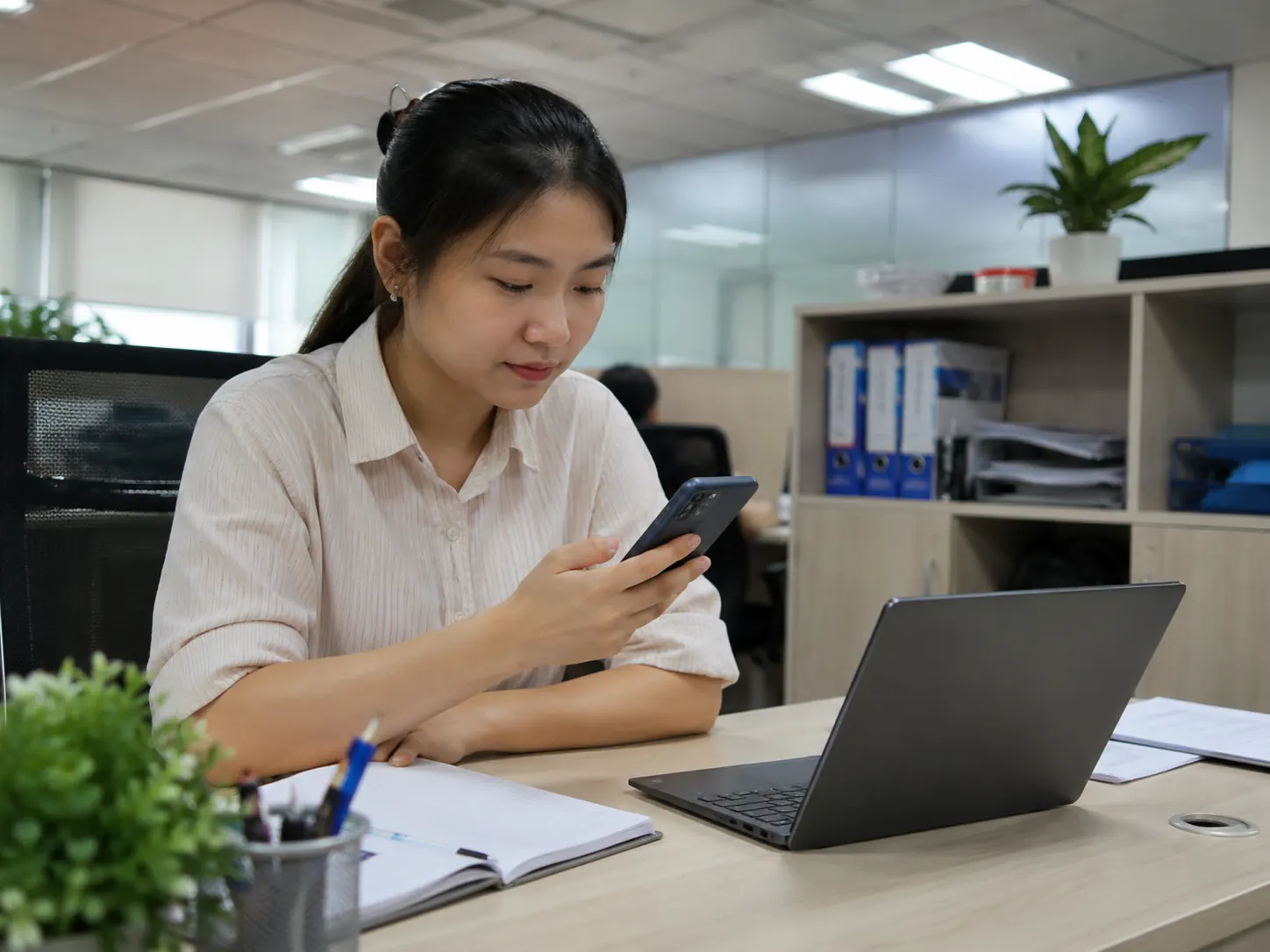 Những người trẻ đi làm